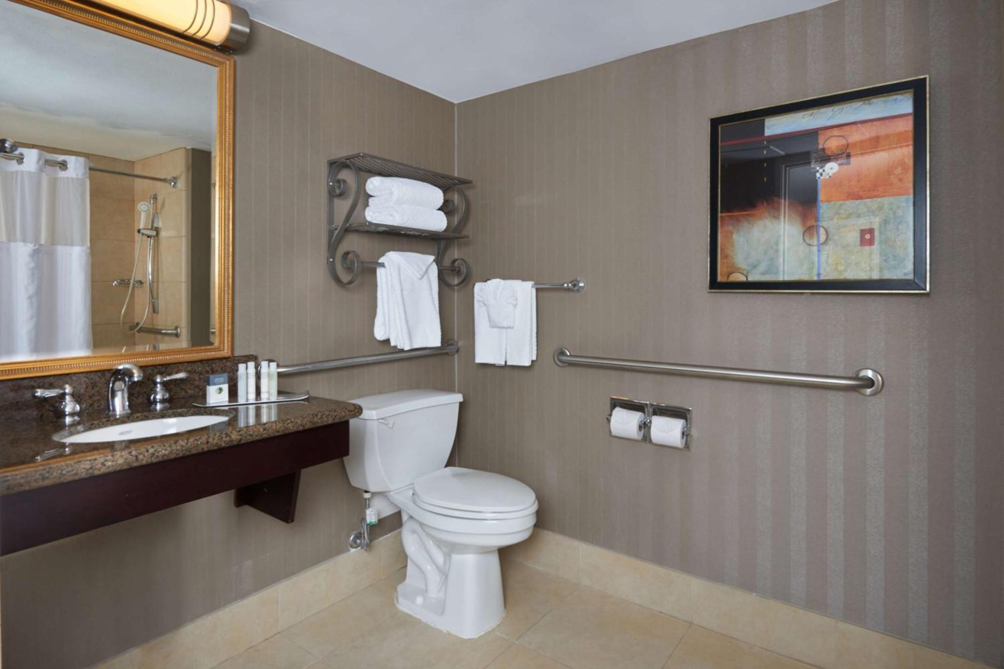 Doubletree By Hilton Dallas Market Center Exteriér fotografie
